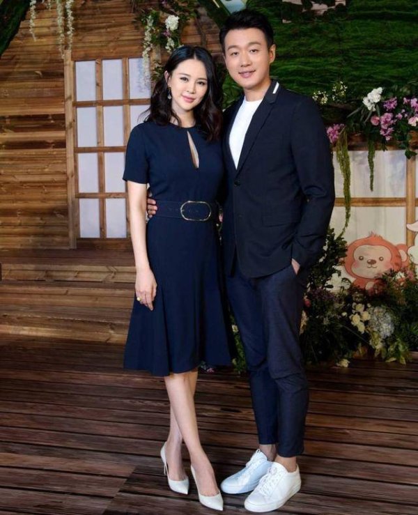 鸿牛配资 低调不炒作的6对演员夫妻，堪称演艺圈的清流，每一对都幸福无比